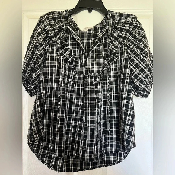 LOFT Tops - Loft bubble sleeve plaid ruffle top
